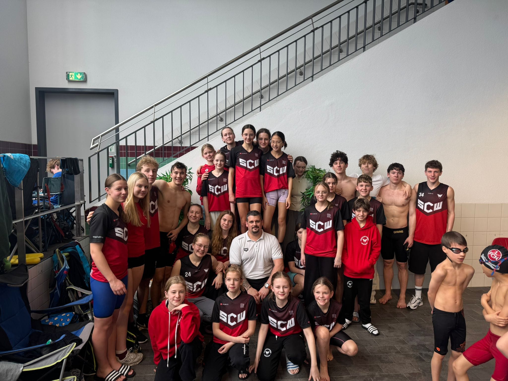 Gruppenbild im Nürnberger Schwimmbad